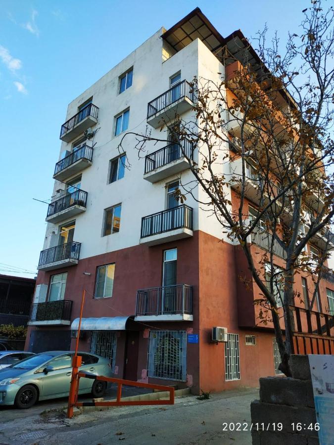 Apartment Sandra Tbilisi Buitenkant foto